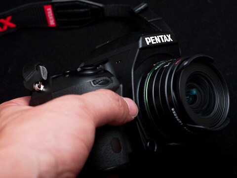 ヨドバシ.com-小さなボディに凝縮されたフラッグシップの極み「PENTAX