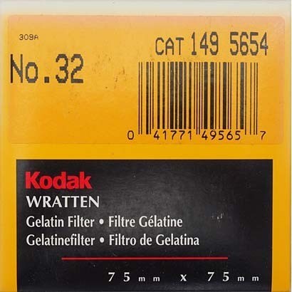 Kodak ラッテン ゼラチンフイルタ- 75MMカク(3) [75mmラッテンフィルター No.32]