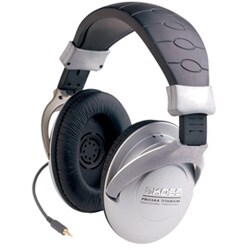 密閉型ヘッドホン PRO3AA