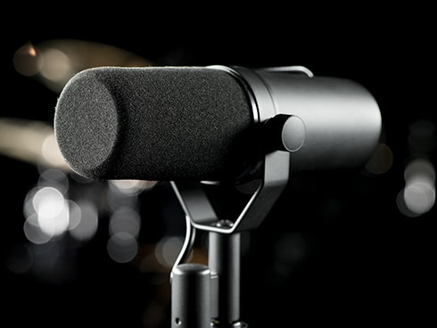 ヨドバシ.com - Shure シュア ダイナミック型マイクロホン SM7B ヨドバシ.com - Shure シュア ダイナミック型マイクロホン SM7B