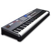 88鍵フルウエイト・ハンマアクション鍵盤USB/MIDI パフォーマンス・キーボード MPK88