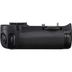 NIKON MB-D17 【 D500マルチパワーバッテリーパック】 Amazon | Nikon マルチパワーバッテリーパック MB-D17 | カメラ