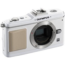 OLYMPUS E P2 ボディ　ホワイト　送料無料 OLYMPUS E P2 ボディ ホワイト 送料無料 オリンパス オリンパス