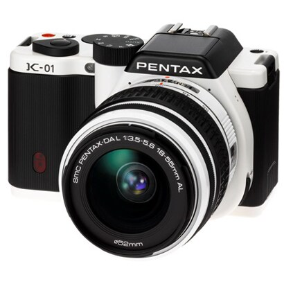 K-01 [ケーゼロワン ズームレンズキット ホワイト/ブラック smc PENTAX-DA L18-55mm F3.5-5.6AL ホワイト付]
