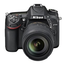 ニコン、DXフォーマット最上位一眼レフ「D7100」を3/14に発売