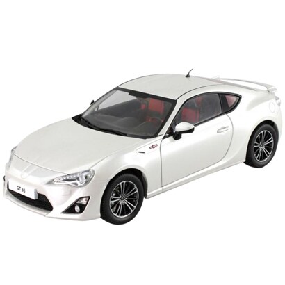 CDG025 [1/18 トヨタ GT86 サテンホワイトパール]