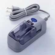 単3形・単4形兼用 アルカリ乾電池充電器 最大2本まで充電可能 AAC-201