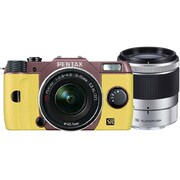Q7 ダブルズームキット ココアブラウン/イエロー 063 [ボディ＋交換レンズ「PENTAX-02 STANDARD ZOOM」「PENTAX-06 TELEPHOTO ZOOM」]