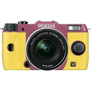 Q7 ズームレンズキット ピンク/イエロー 051 [ボディ＋交換レンズ「PENTAX-02 STANDARD ZOOM」]