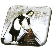 Banksy 32mmスクエアバッジ BKB010 Banksy /Camden Maid [缶バッジ]