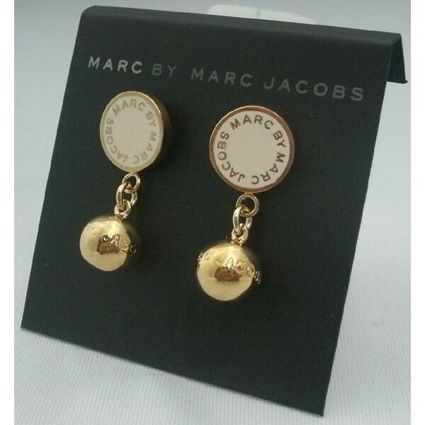 MBM ピアス WH M5131056