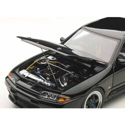 BNR32 GT-R 1/18 スケール　オートアート 1/18 日産 スカイライン（R32）GT-R グループA 1990年（ブラック