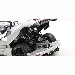 ヨドバシ.com - オートアート AUTOart 79006 [1/18 ケーニグセグ