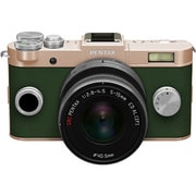 Q-S1 ズームレンズキット シャンパンゴールド×カーキグリーン 025 [ボディ＋交換レンズ「PENTAX-02 STANDARD ZOOM」]