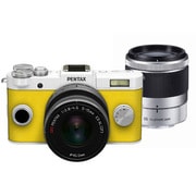 Q-S1 ダブルズームキット ピュアホワイト×カナリアイエロー 017 [ボディ＋交換レンズ「PENTAX-02 STANDARD ZOOM」「PENTAX-06 TELEPHOTO ZOOM」]