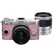 Q-S1 ダブルズームキット ブライトシルバー×ペールピンク 036 [ボディ＋交換レンズ「PENTAX-02 STANDARD ZOOM」「PENTAX-06 TELEPHOTO ZOOM」]