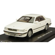 LA-X L43049 [1/43 日産 ローレル メダリスト 1989年 ホワイトパール]