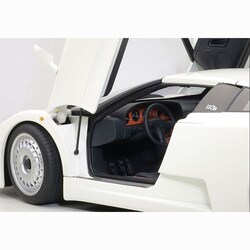 ヨドバシ.com - オートアート AUTOart 70978 [1/18 ブガッティ EB110