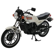 W667 ヤマハ RZ250 ニューパールホワイト [1/12スケール 完成レジンモデル]