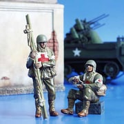 CP350160 1/35 米・衛生兵2体 [1/35スケール 未塗装プラモデル]