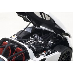 ハッピー様専オートアート 1/18ヘネシー ヴェネム GT WHITE ホワイト Amazon | AUTOart 1/18 ヘネシー ヴェノム GT スパイダー