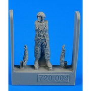 720004 [1/72スケール ソ連パイロット AV-MF]