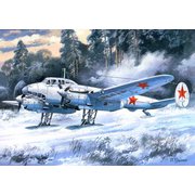 UU72104 [Pe-2ペトリヤコフ 急降下爆撃機（55生産型）スキー装備]