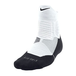 Nike Hyper Elite バスケットボールソックス 4足セット NIKE（ナイキ）の「ナイキ ハイパーエリート バスケットボール