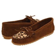 343F [モカシン LEOPARD KILTY MOC（レオパードキルティーモック） レディース 23.0cm ダスティブラウン]