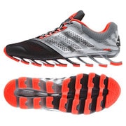 D69793 260 [ランニングシューズ Springblade Drive(スプリングブレード ドライブ) 2 メンズ 26.0cm コアブラック/ソーラーレッド/シルバーメット]