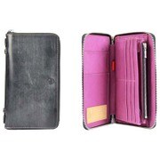 BRIDLE PASSPORT CASE-M BLACK×PURPLE LAW00859