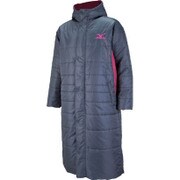 32JE566307 [中綿ロングコート ターブルチャコール×マゼンタ XL （UNISEX）]