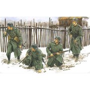 DR6190 [1/35 WW.II ドイツ軍 凍てつく大地 コートを着た歩兵 モスクワ 1941]
