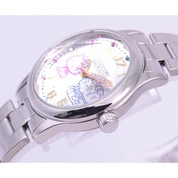 美品　希少　レア　ドラえもん　ハローキティ　コラボ　腕時計　正規品　SR-M05 美品 希少 レア ドラえもん ハローキティ コラボ 腕時計 正規品