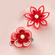 LH-378 [つまみ細工 お花のブローチ 赤]