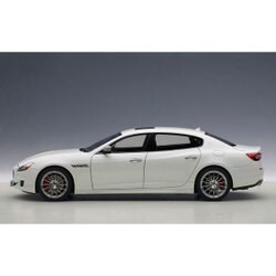 ヨドバシ.com - オートアート AUTOart Aa 75808 マセラティ