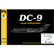 FLX14421 DC-9-30 クウェート空軍 [1/144 スケール]