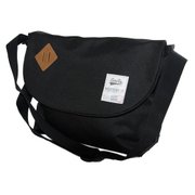 AU-A0132 BK [メッセンジャーバッグ M ブラック]