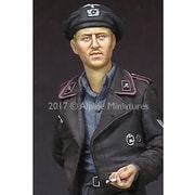 AM35227 [1/35スケール レジン製フィギュア WWII ドイツ国防軍戦車クルー＃2（パンツァージャケット）]