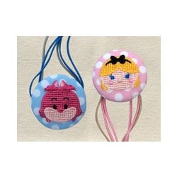 D01B0493 [ディズニーTSUM TSUM ゴム付きボタン アリス＆チェシャ猫]