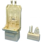BRABR24204 [1/24スケール レジン製ディティールアップパーツ ホーカータイフーン パイロット席 ベルト付 エアフィックス用]