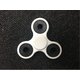 ハンドスピナー トリプルスピナー ホワイト