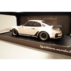 イグニッションモデル　1/18ポルシェ911ターボ　ホワイト IG3419 1/18 Nissan Fairlady Z (Z32) 2by2 Pearl White With