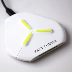Qiワイヤレス充電器トライアングル ホワイト WC-FC-T-WH