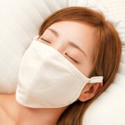 めざめてしっとりシルク 大判マスク ホワイト