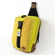G439502-M11 [メガジップビッグボディバッグ マルチイエロー]