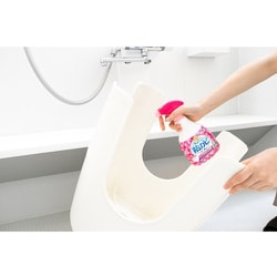 ヨドバシ.com - らくハピ らくハピ 水まわりの防カビスプレー ピンク