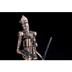 コトブキヤ　1/7 IG-88 バウンティハンター　フィギュア Amazon.com: Kotobukiya Star Wars Bounty Hunter IG‐88 Artfx+