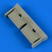 QIC32205 ビュッカー Bu131 コックピットドア ICM用 [1/32 レジン製ディティールアップパーツ]