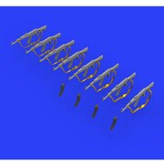 EDU635010 AK47 ライフル 8個入り [1/35スケール ブラッシン：レジンパーツ]